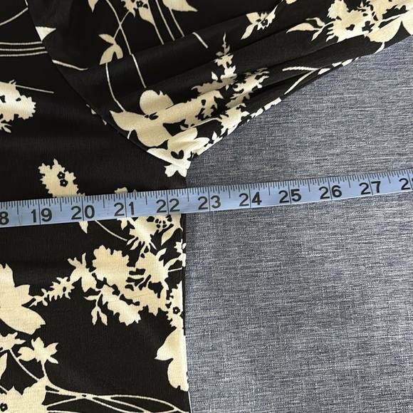 Women’s Sz 1X Jaclyn Smith 3/4 Sleeve VNeck Top - Picture 3 of 5